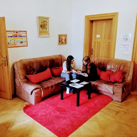 Hostel Homer - Old Town Square Прага Экстерьер фото