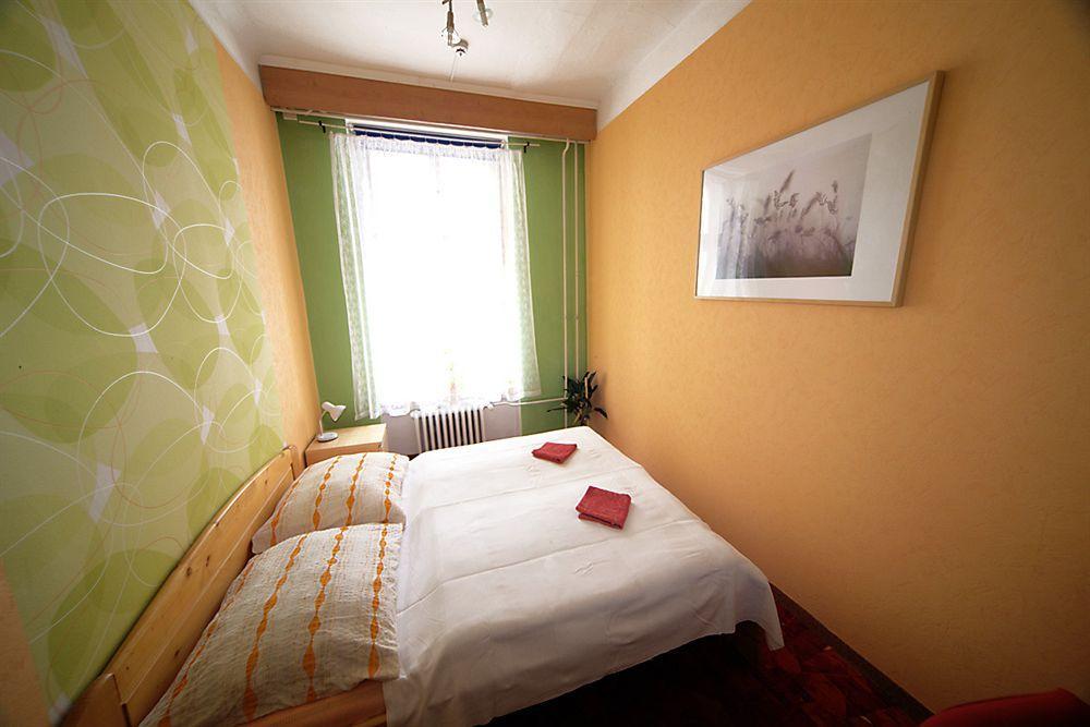 Hostel Homer - Old Town Square Прага Экстерьер фото