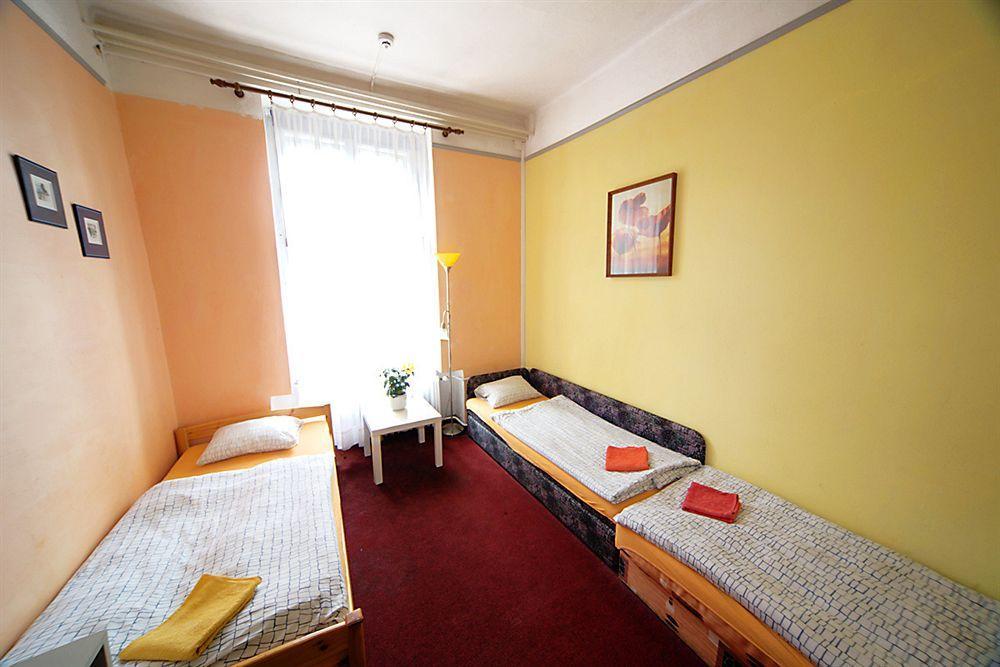 Hostel Homer - Old Town Square Прага Экстерьер фото