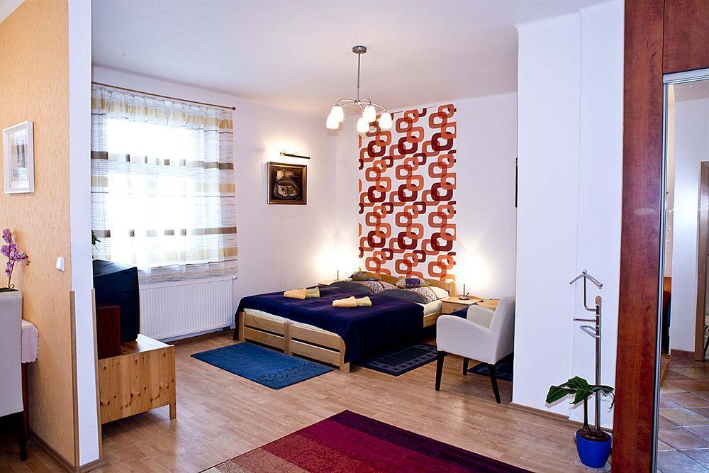 Hostel Homer - Old Town Square Прага Экстерьер фото