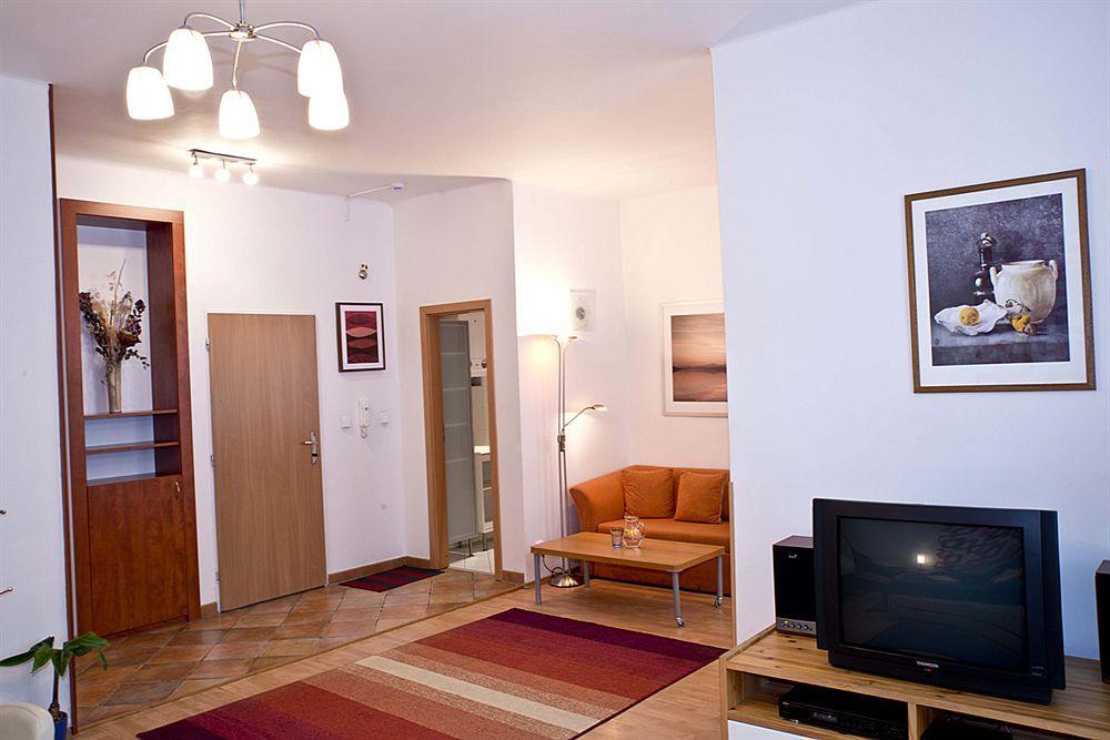 Hostel Homer - Old Town Square Прага Экстерьер фото