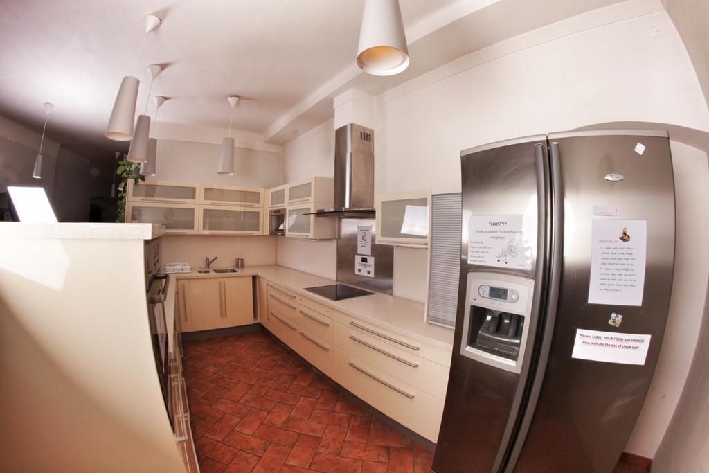 Hostel Homer - Old Town Square Прага Экстерьер фото