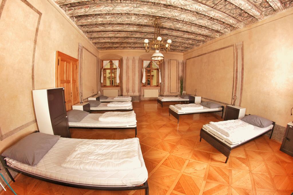 Hostel Homer - Old Town Square Прага Экстерьер фото