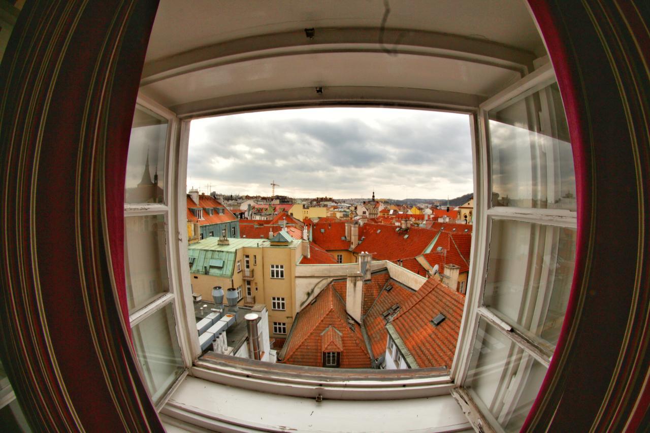 Hostel Homer - Old Town Square Прага Экстерьер фото
