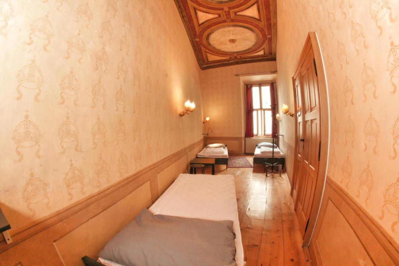 Hostel Homer - Old Town Square Прага Номер фото