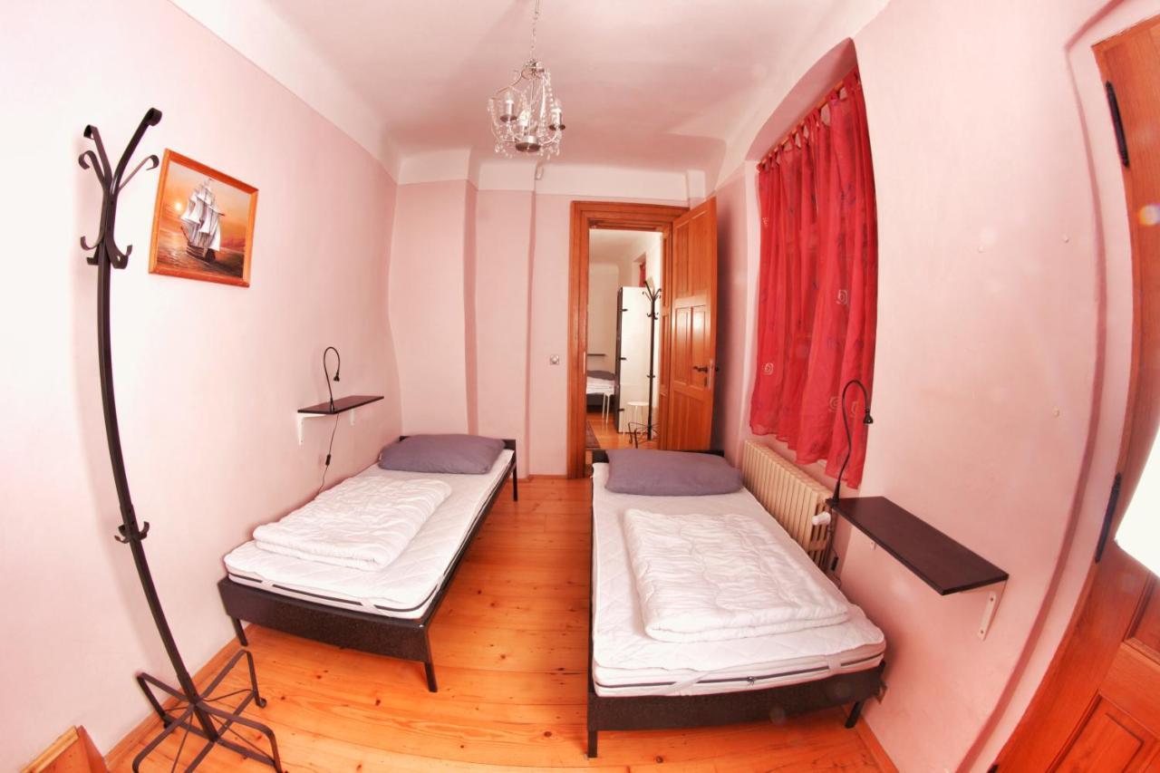Hostel Homer - Old Town Square Прага Экстерьер фото